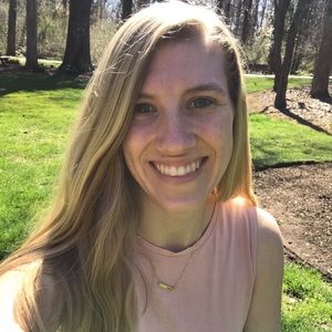 Meet your Posher, Caitlin